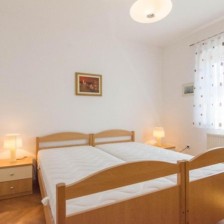 Spacious Apartment On A Great Location -Apartment Kuhta Biograd Na Moru Exterior photo